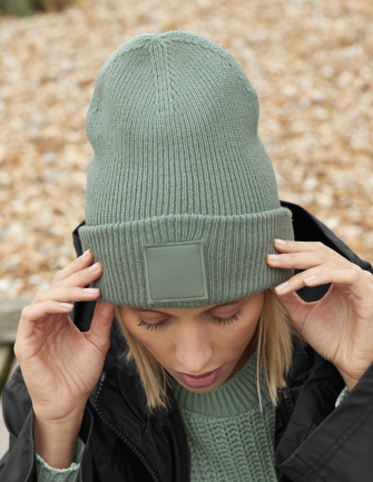 Bonnet revers patch carré 2